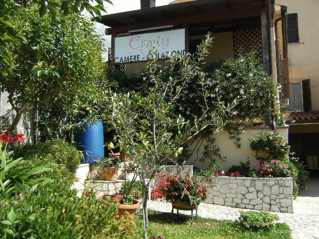 Emily Bed and Breakfast Stroncone Esterno foto